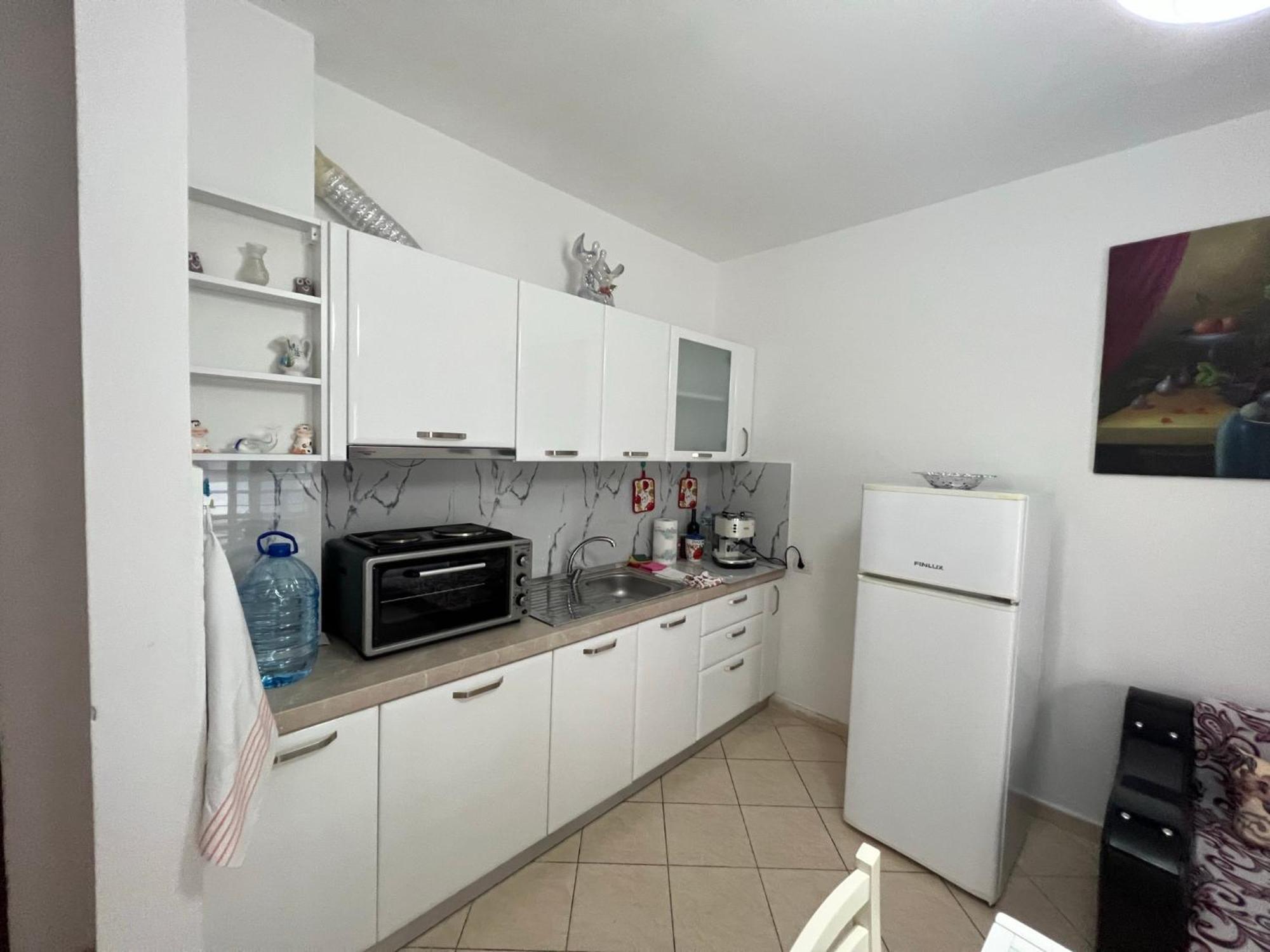 Vivi La Tua Vacanza Con L'Appartamento 1 Di Ervin! Enjoy Your Holiday With Ervin'S Apartment 1! Vlorë Exterior foto